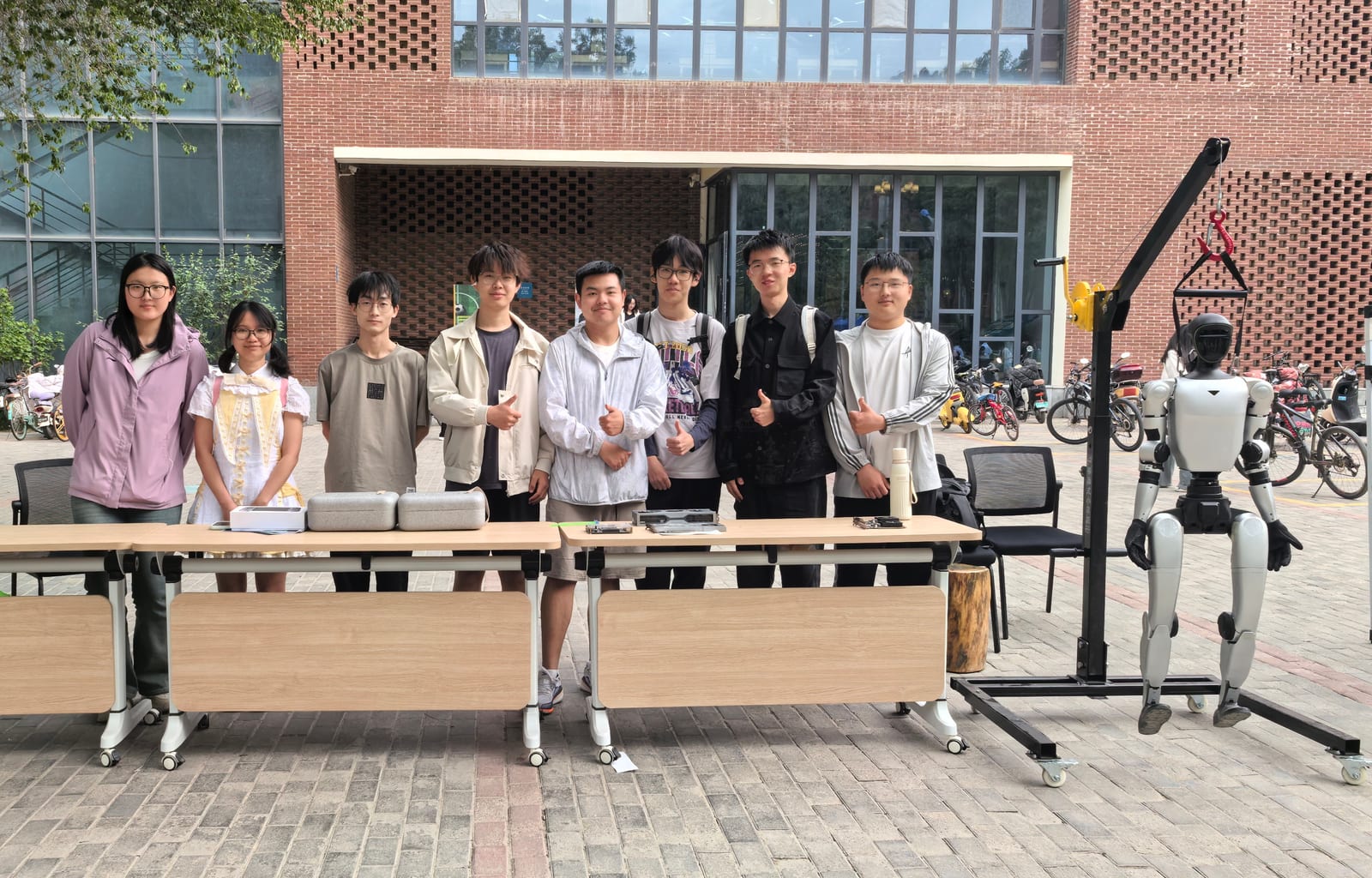 社团受邀代表信息学院参加科技展活动